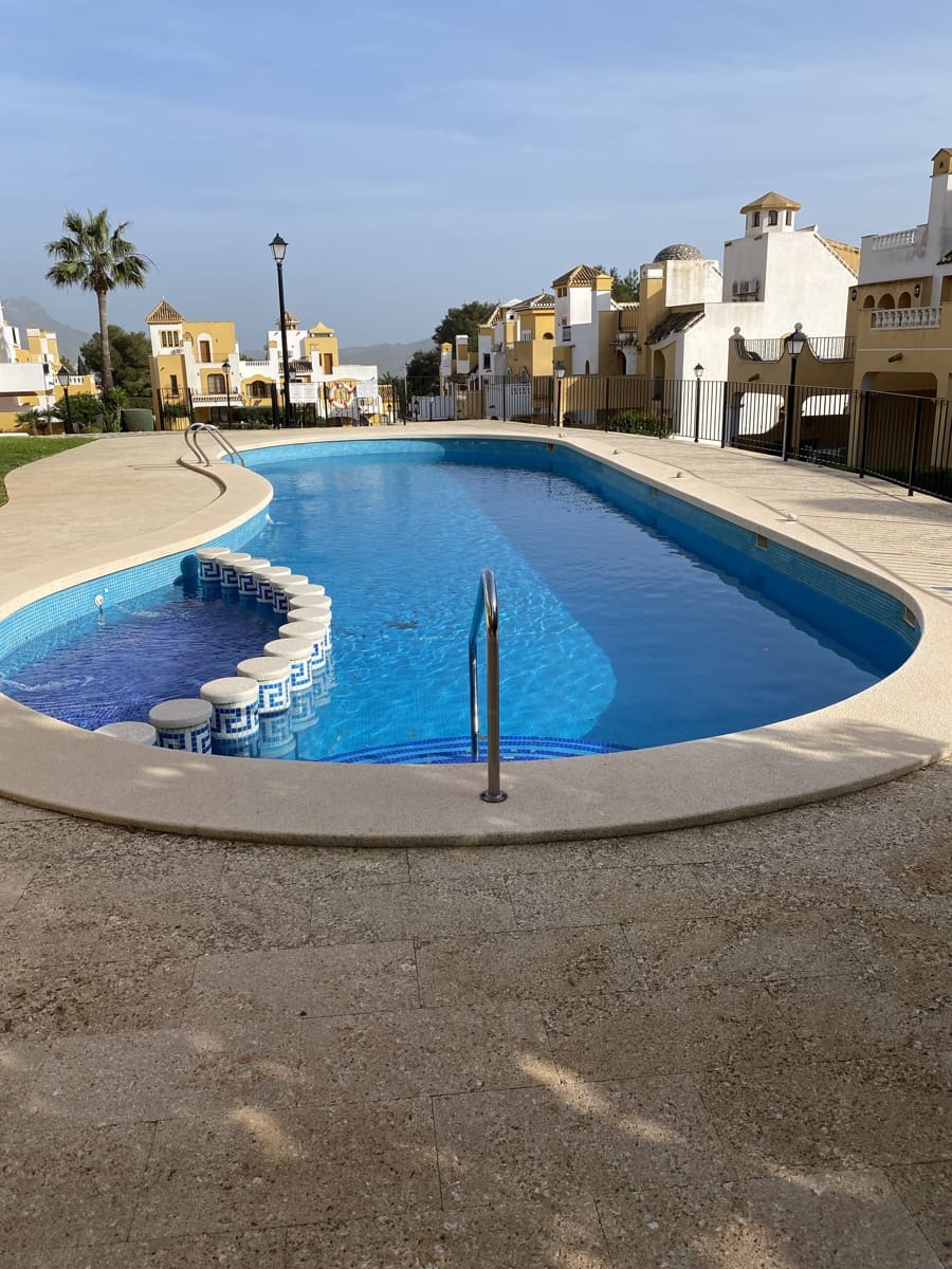 4 soverom Rekkehus til salgs i La Manga Club med svømmebasseng garasje - € 359 995 (Ref: 8541571)