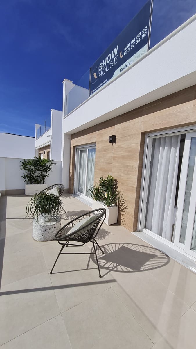 3 bedroom Villa for sale in San Pedro del Pinatar with pool garage - € 375,000 (Ref: 8572945)