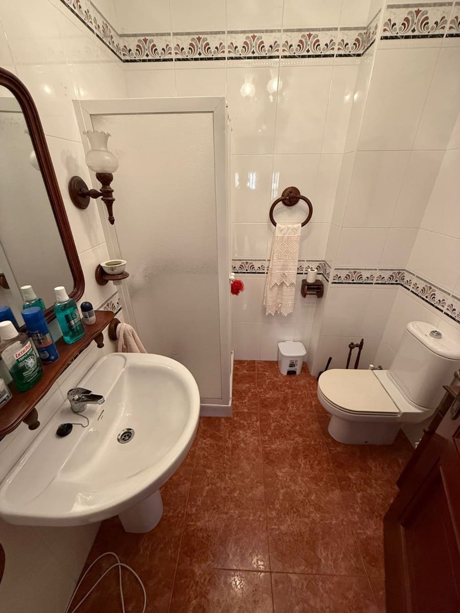 5 bedroom Villa for sale in San Pedro del Pinatar with garage - € 295,000 (Ref: 9238795)