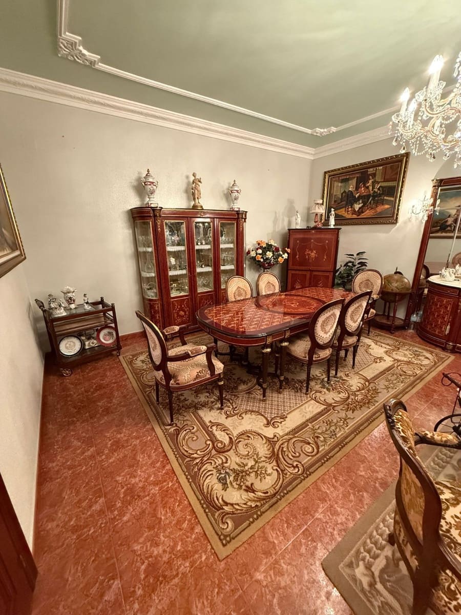 5 bedroom Villa for sale in San Pedro del Pinatar with garage - € 295,000 (Ref: 9238795)