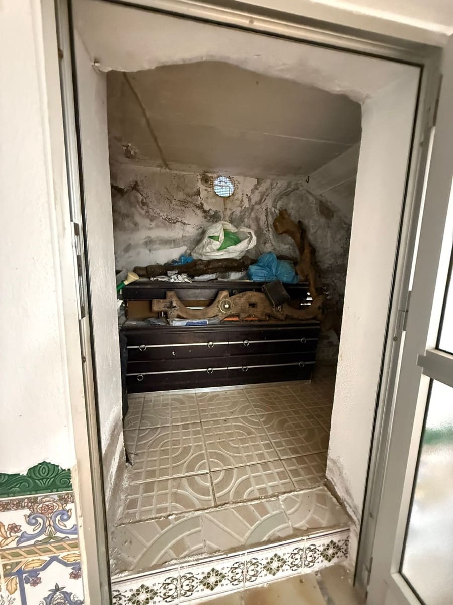 5 bedroom Villa for sale in San Pedro del Pinatar with garage - € 295,000 (Ref: 9238795)