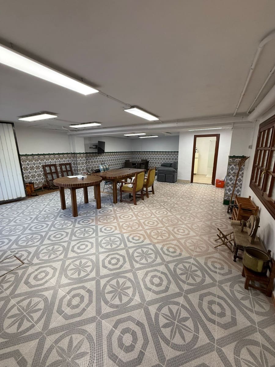 5 bedroom Villa for sale in San Pedro del Pinatar with garage - € 295,000 (Ref: 9238795)