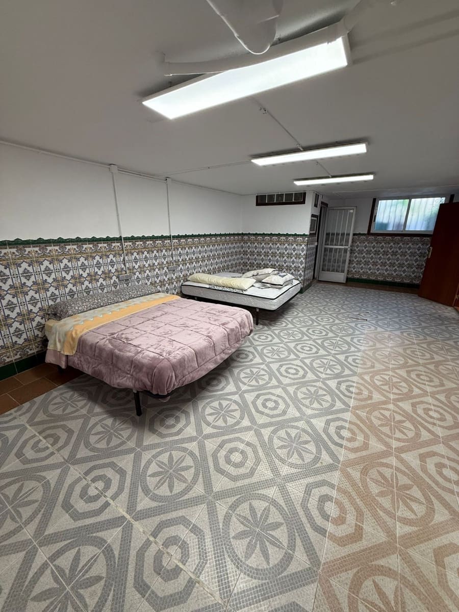 5 bedroom Villa for sale in San Pedro del Pinatar with garage - € 295,000 (Ref: 9238795)