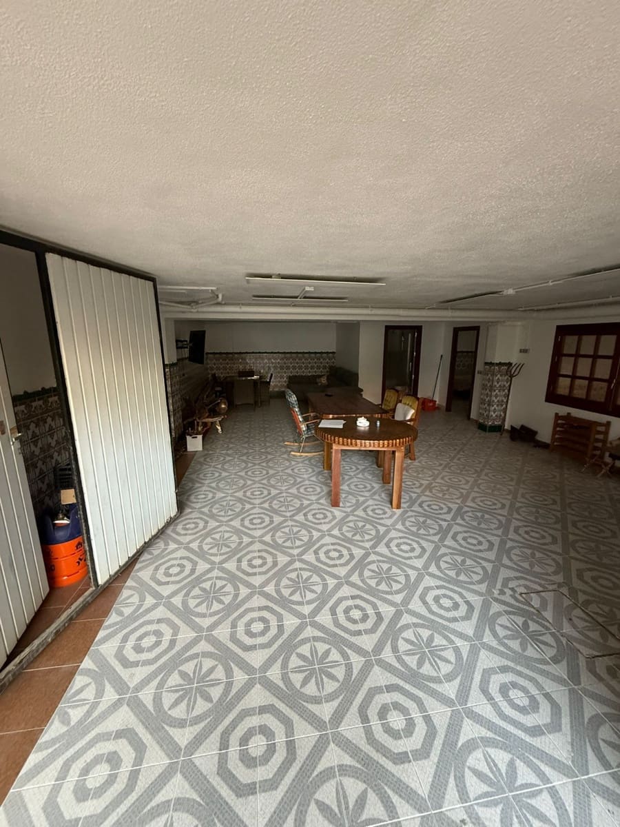 5 bedroom Villa for sale in San Pedro del Pinatar with garage - € 295,000 (Ref: 9238795)