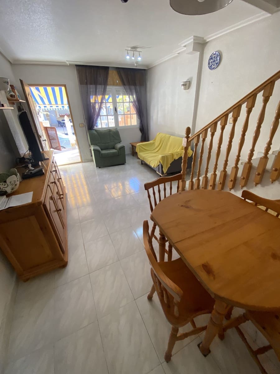4 slaapkamer Huis te koop in Pilar de la Horadada met garage - € 214.995 (Ref: 9473289)
