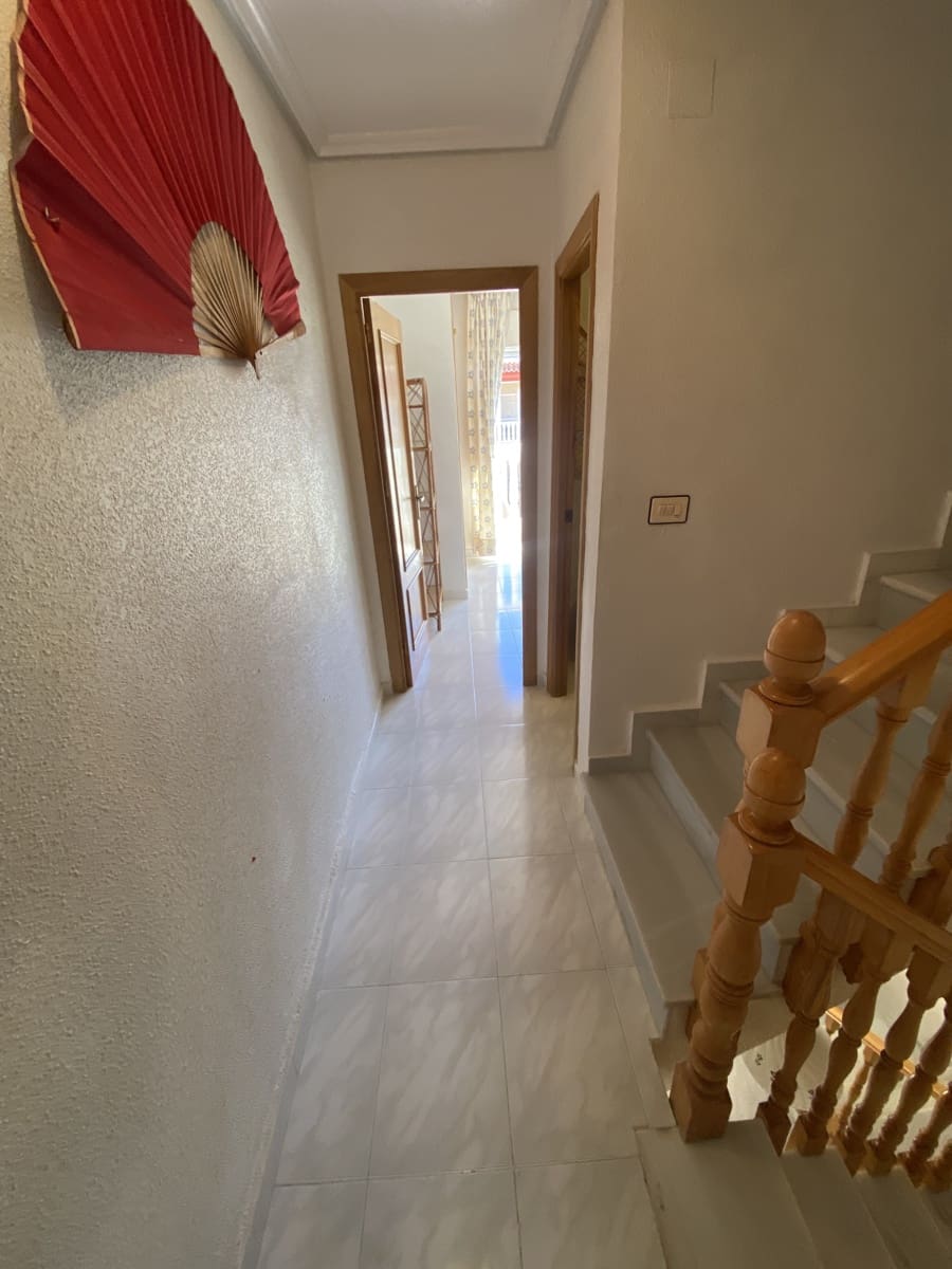 4 slaapkamer Huis te koop in Pilar de la Horadada met garage - € 214.995 (Ref: 9473289)