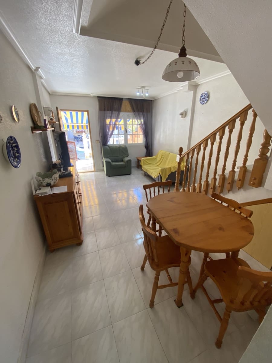 4 slaapkamer Huis te koop in Pilar de la Horadada met garage - € 214.995 (Ref: 9473289)