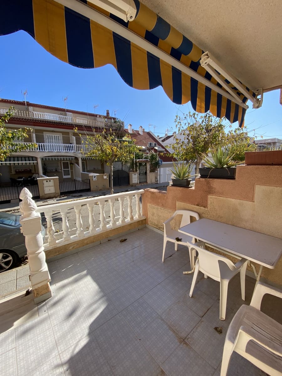 4 slaapkamer Huis te koop in Pilar de la Horadada met garage - € 214.995 (Ref: 9473289)