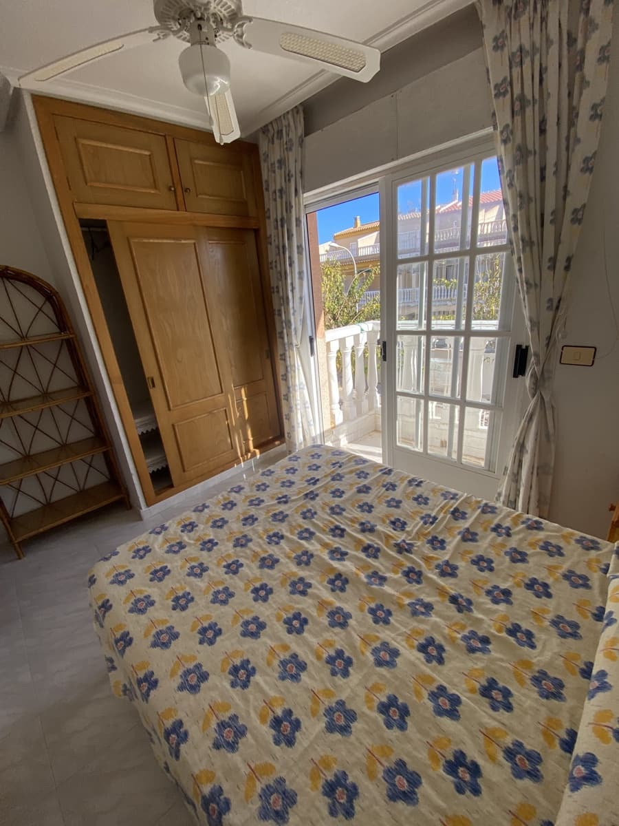 4 slaapkamer Huis te koop in Pilar de la Horadada met garage - € 214.995 (Ref: 9473289)