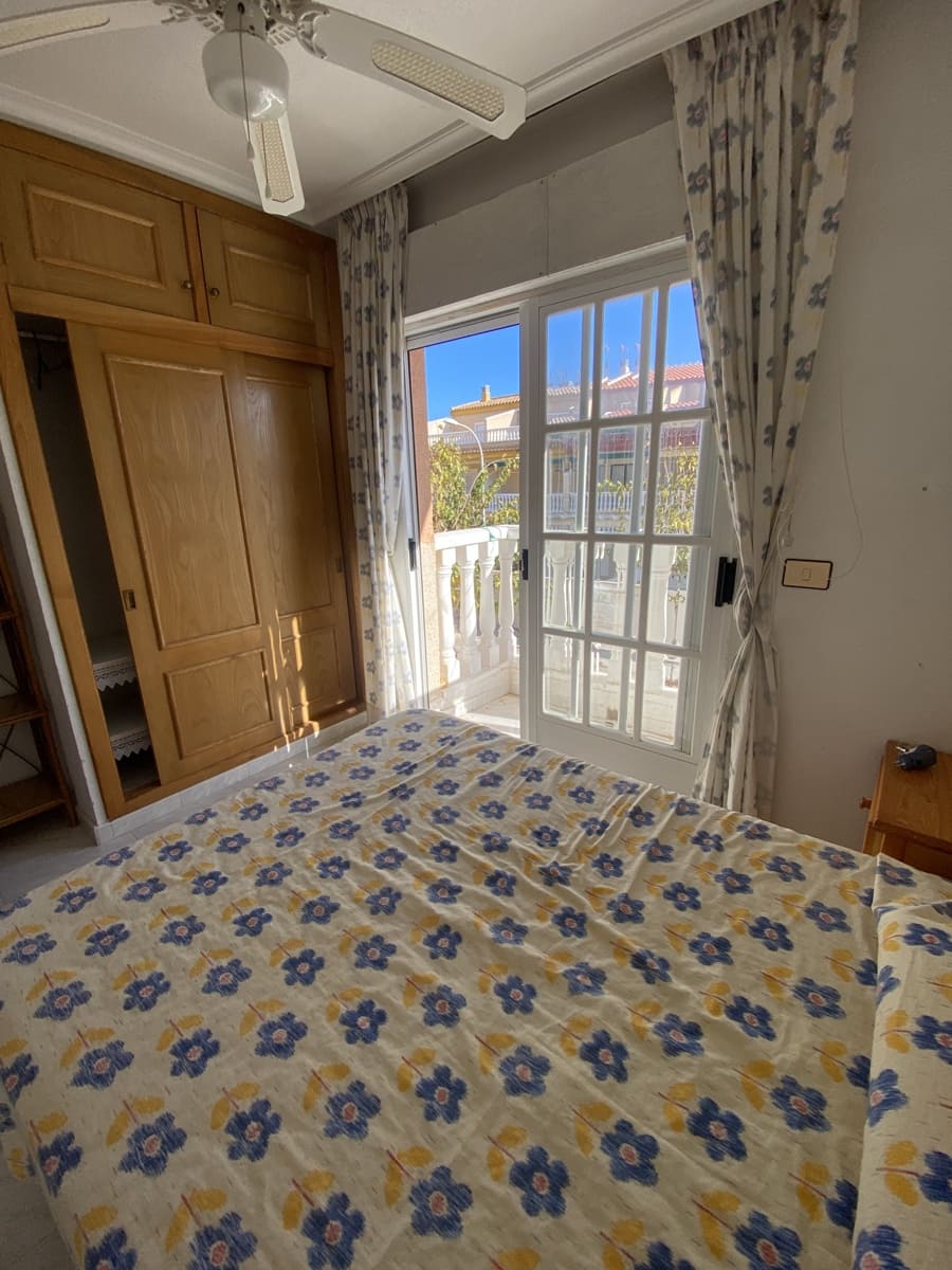 4 slaapkamer Huis te koop in Pilar de la Horadada met garage - € 214.995 (Ref: 9473289)