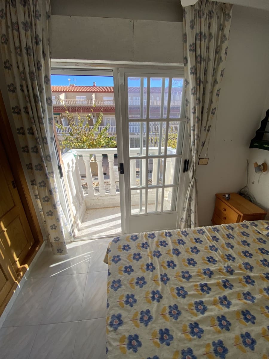 4 slaapkamer Huis te koop in Pilar de la Horadada met garage - € 214.995 (Ref: 9473289)