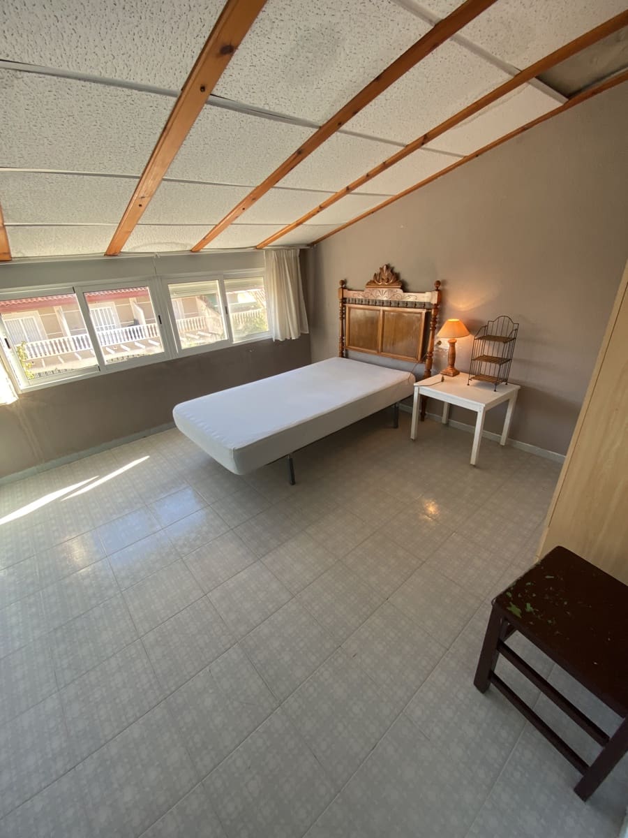 4 slaapkamer Huis te koop in Pilar de la Horadada met garage - € 214.995 (Ref: 9473289)