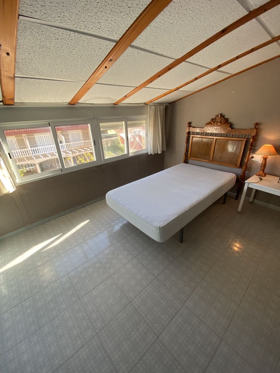 4 slaapkamer Huis te koop in Pilar de la Horadada met garage - € 214.995 (Ref: 9473289)