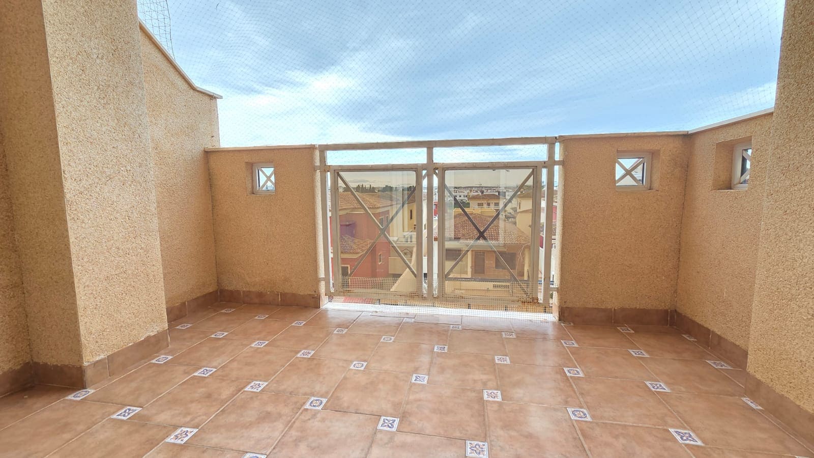 2 bedroom Apartment for sale in San Pedro del Pinatar with pool garage - € 135,000 (Ref: 9653130)