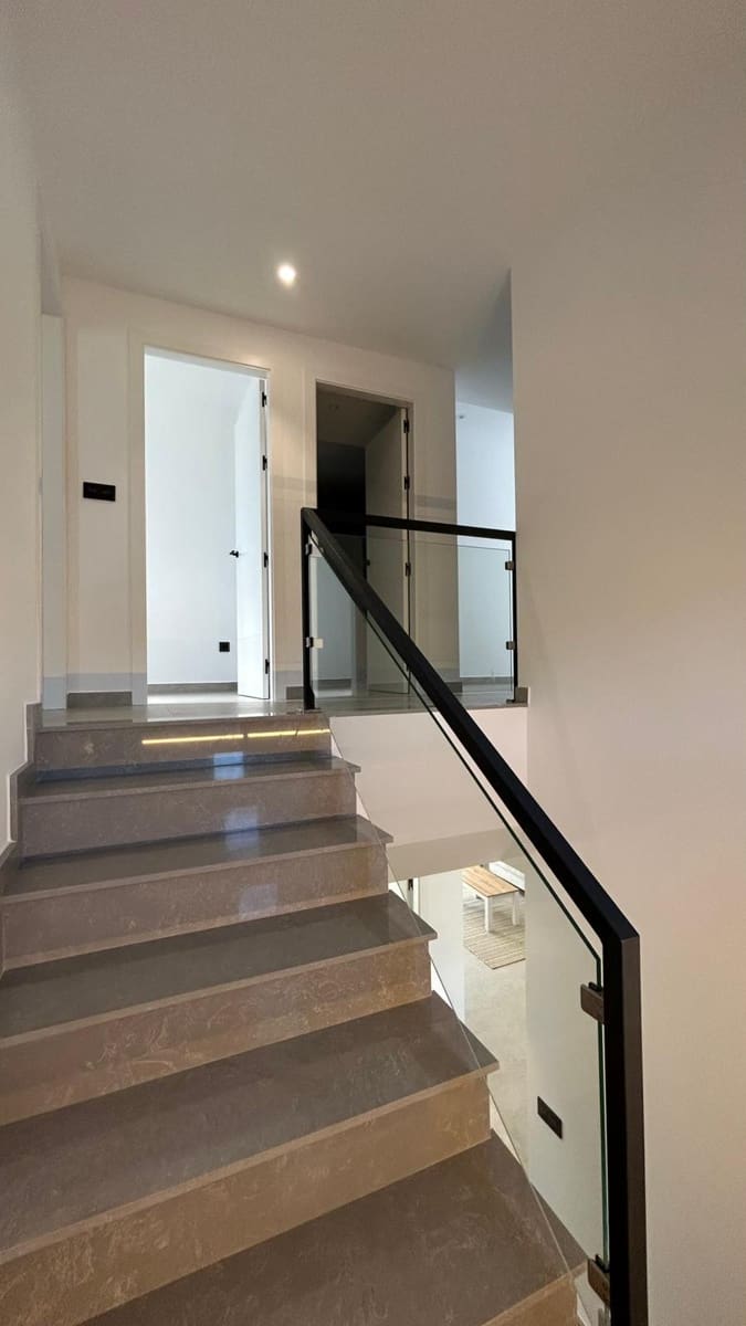 3 sypialnia Willa na sprzedaż w Los Belones z basenem garażem - 365 000 € (Ref: 9676026)