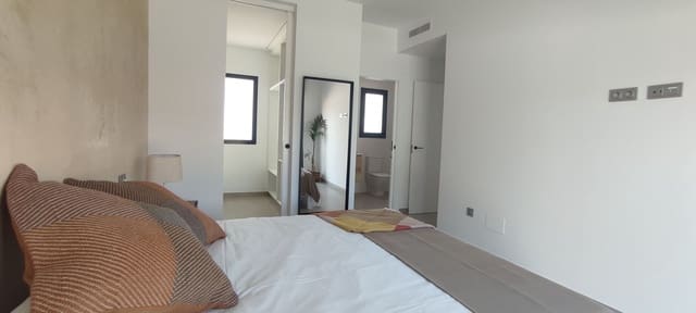 3 soveværelse Villa til salg i Calasparra med swimmingpool garage - € 405.000 (Ref: 9699314)