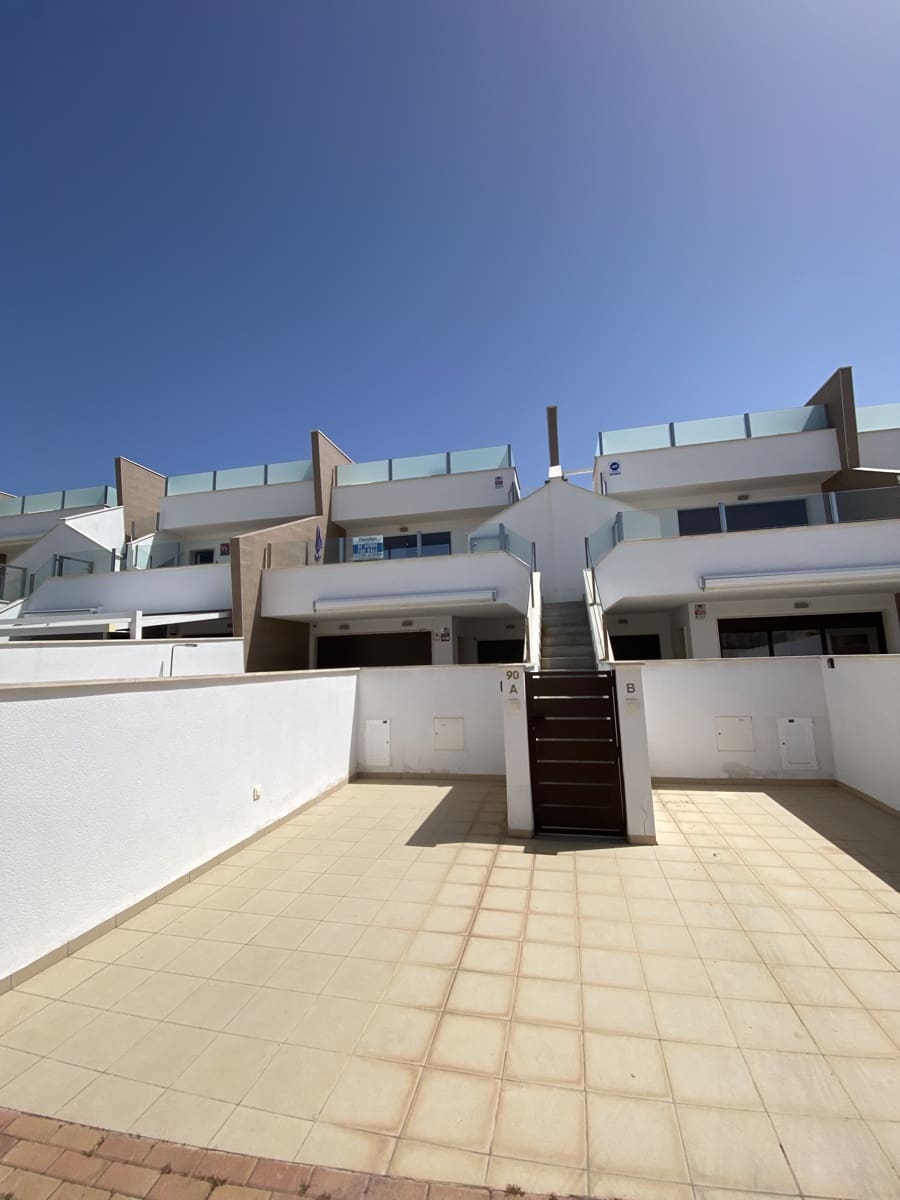 2 slaapkamer Penthouse te koop in San Pedro del Pinatar met zwembad garage - € 324.995 (Ref: 9769896)