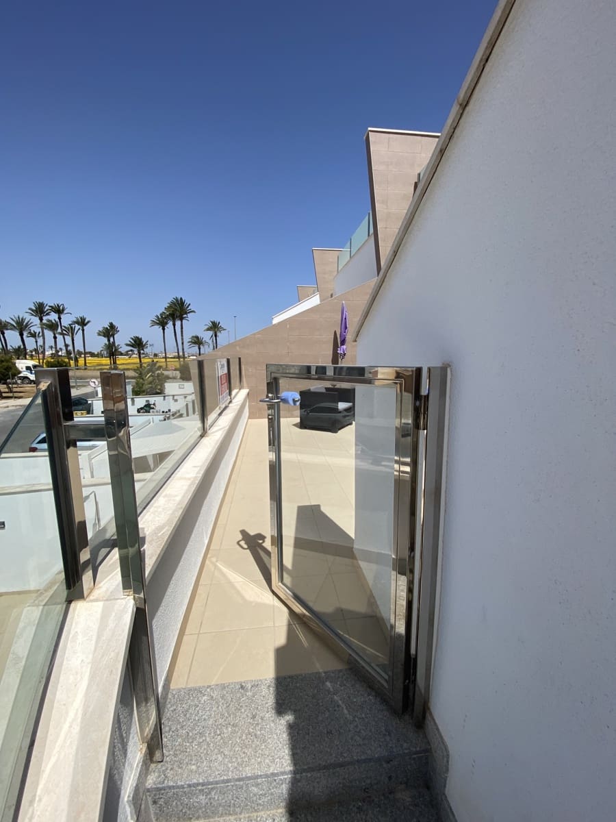 2 slaapkamer Penthouse te koop in San Pedro del Pinatar met zwembad garage - € 324.995 (Ref: 9769896)