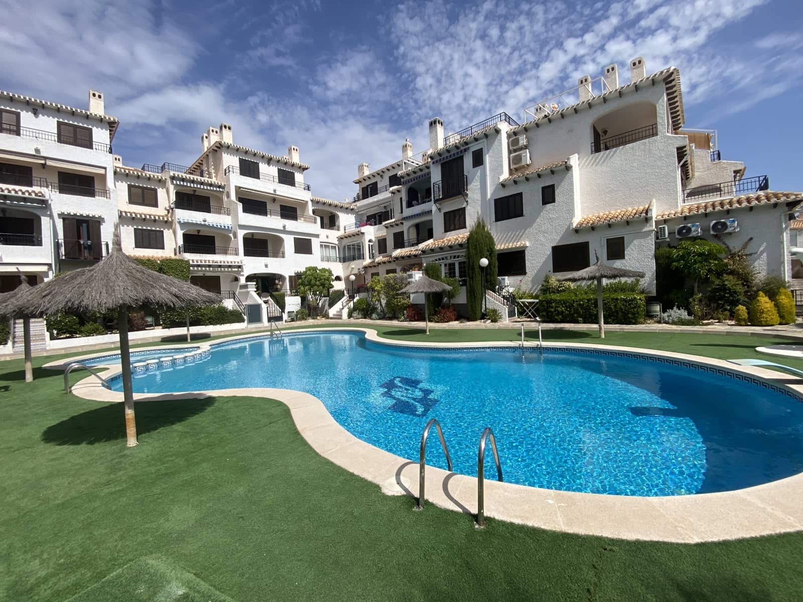 2 sovrum Lägenhet till salu i Cabo Roig med pool - 210 000 € (Ref: 9793388)