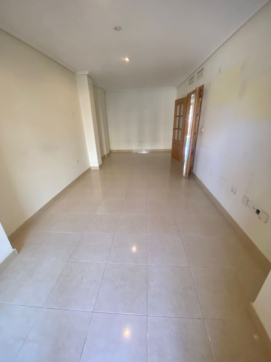 3 makuuhuone Huoneisto myytävänä paikassa San Pedro del Pinatar mukana uima-altaan 
autotalli - 230 000 € (Ref: 9819533)