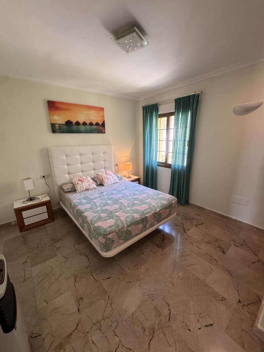 4 chambre Maison de Ville à vendre à Atamaria avec piscine garage - 369 995 € (Ref: 9874325)