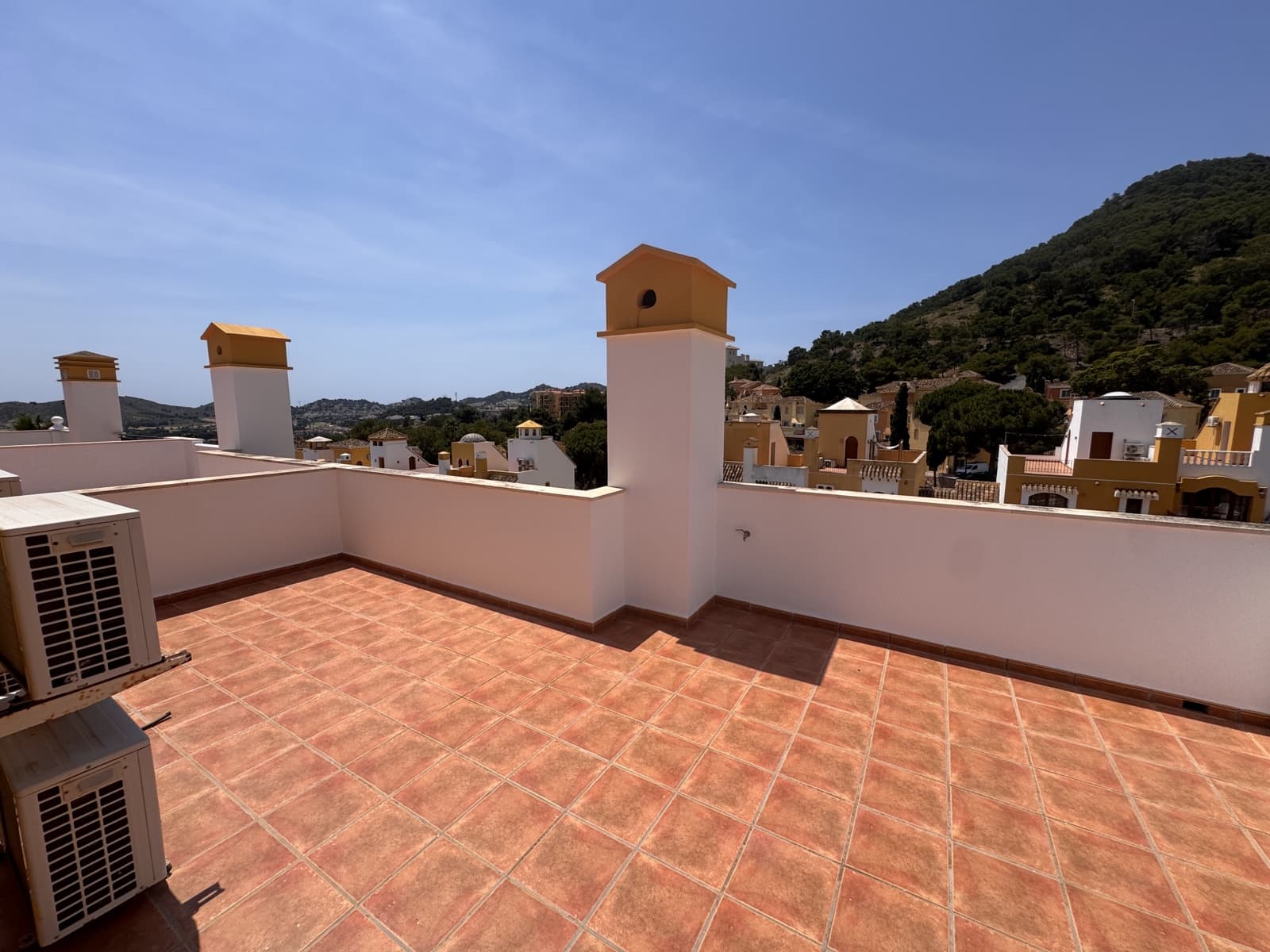 4 chambre Maison de Ville à vendre à Atamaria avec piscine garage - 369 995 € (Ref: 9874325)