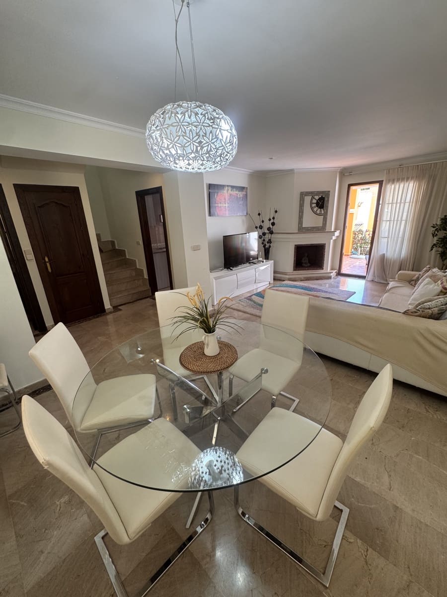 4 chambre Maison de Ville à vendre à Atamaria avec piscine garage - 369 995 € (Ref: 9874325)