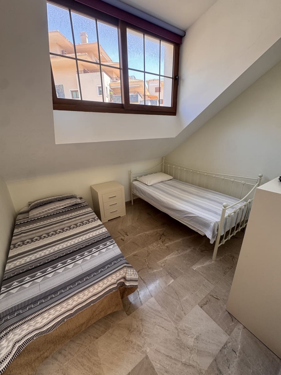 4 chambre Maison de Ville à vendre à Atamaria avec piscine garage - 369 995 € (Ref: 9874325)