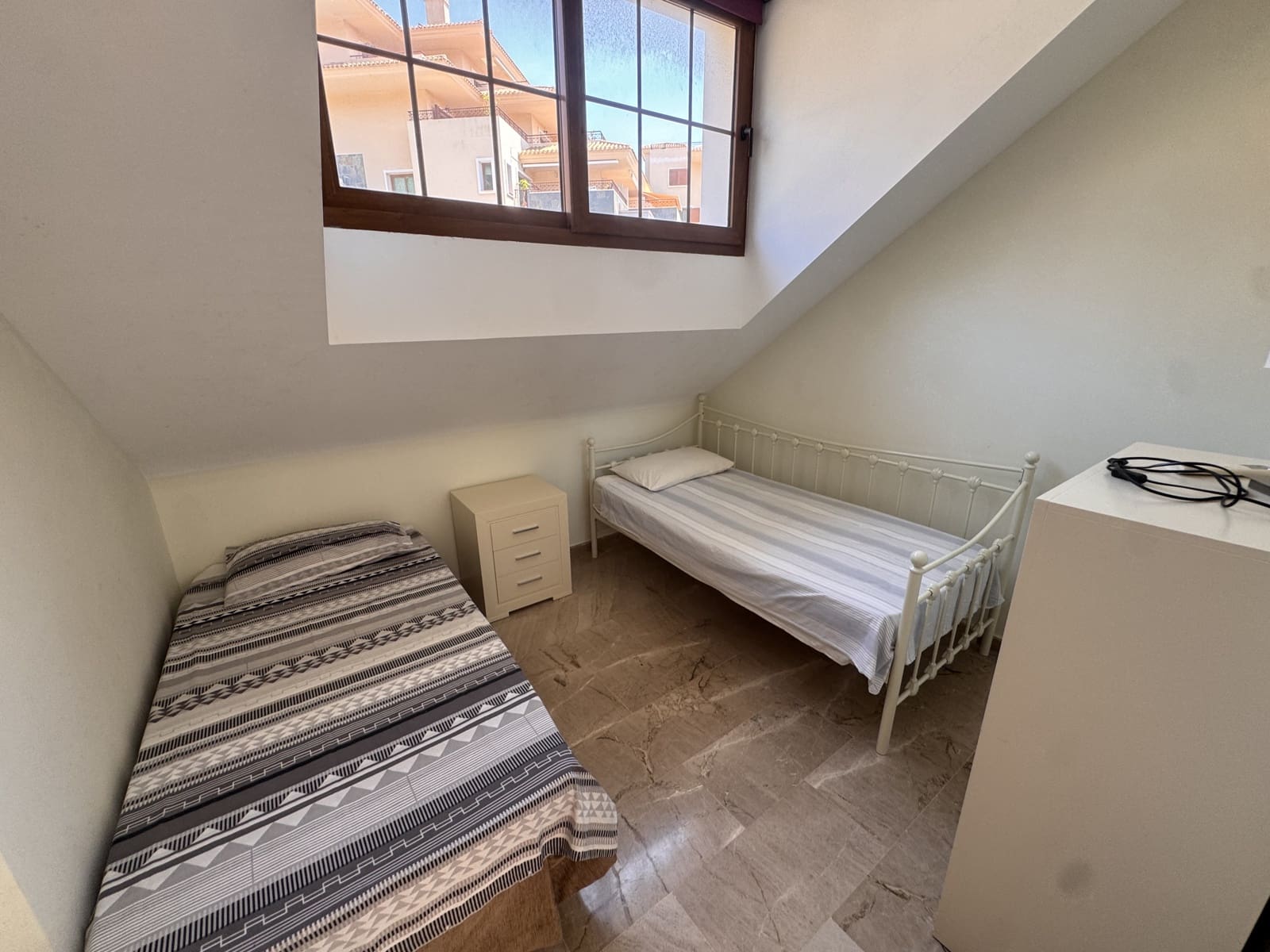 4 chambre Maison de Ville à vendre à Atamaria avec piscine garage - 369 995 € (Ref: 9874325)