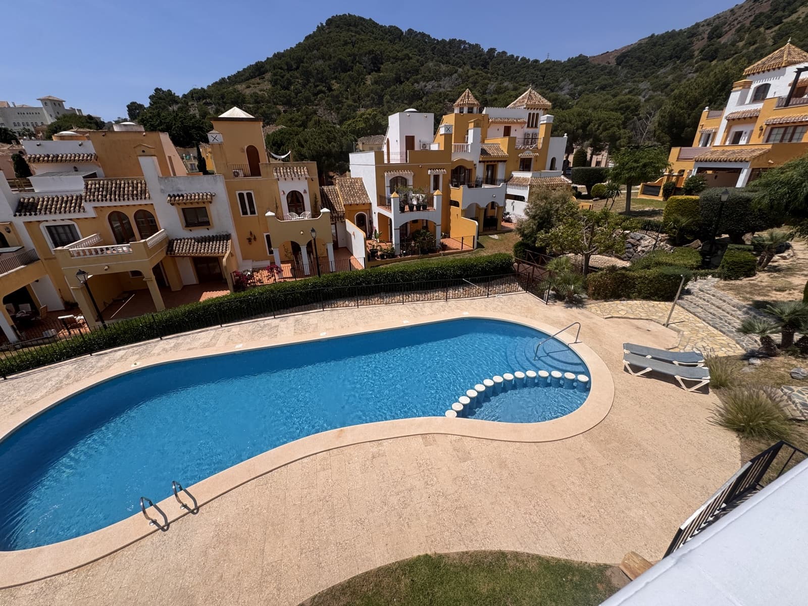 4 chambre Maison de Ville à vendre à Atamaria avec piscine garage - 369 995 € (Ref: 9874325)