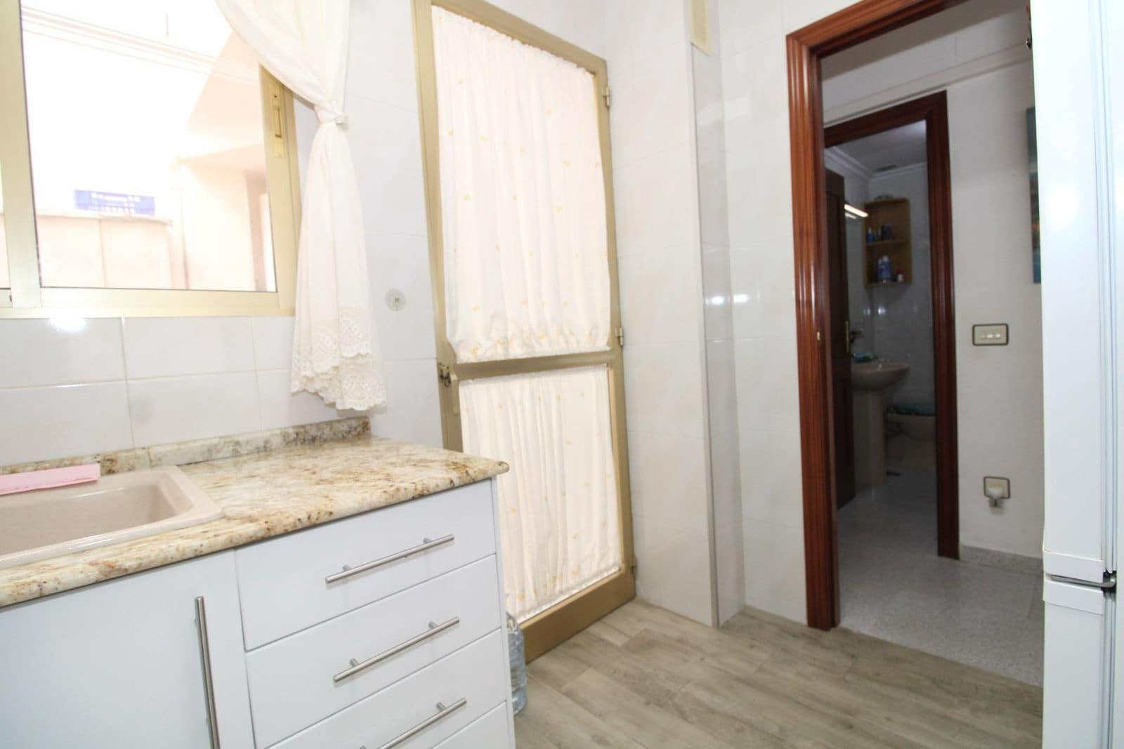 2 bedroom Beach Apartment for sale in Lo Pagan with garage - € 148,000 (Ref: 9879618)