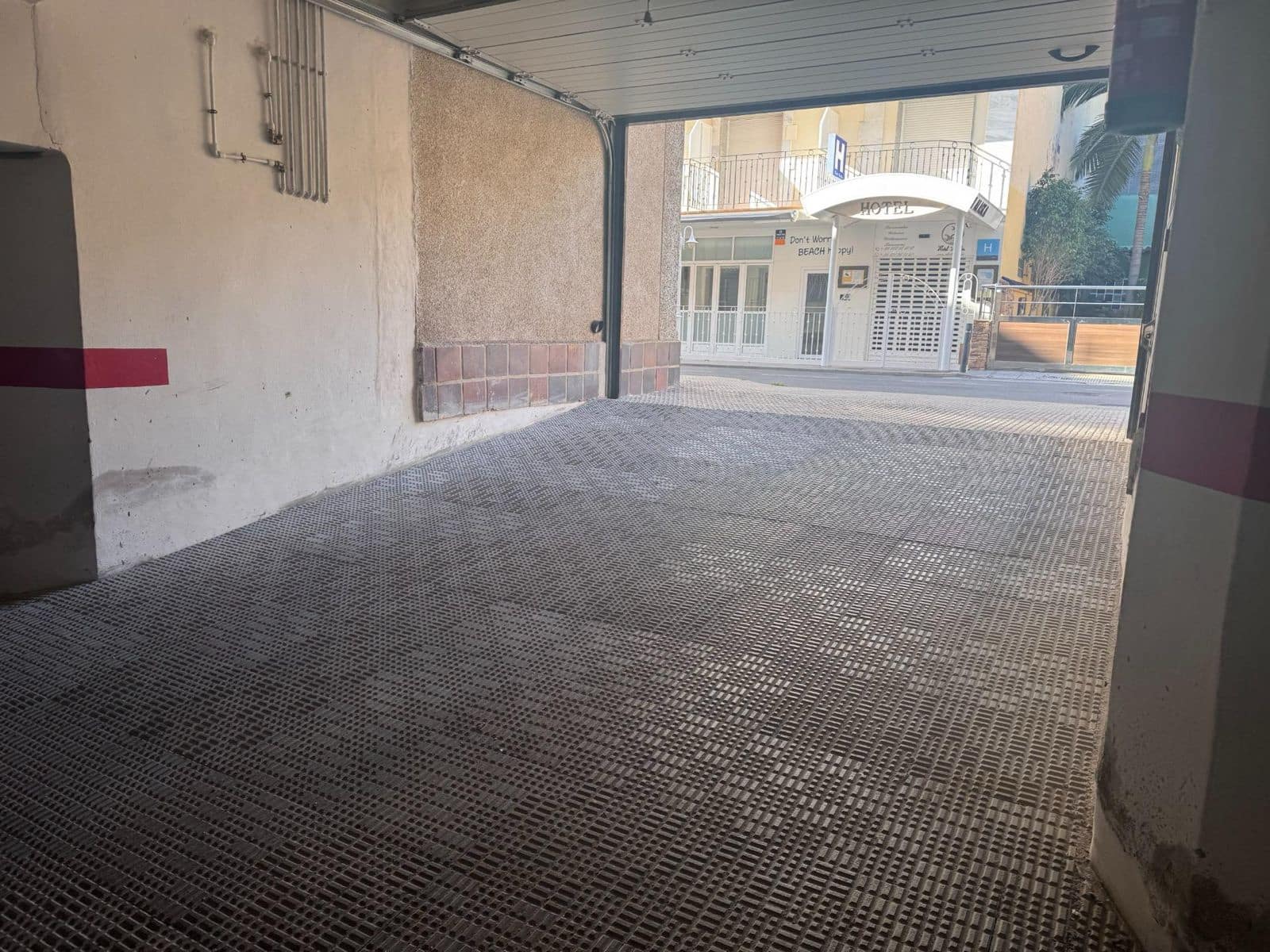 2 bedroom Beach Apartment for sale in Lo Pagan with garage - € 148,000 (Ref: 9879618)