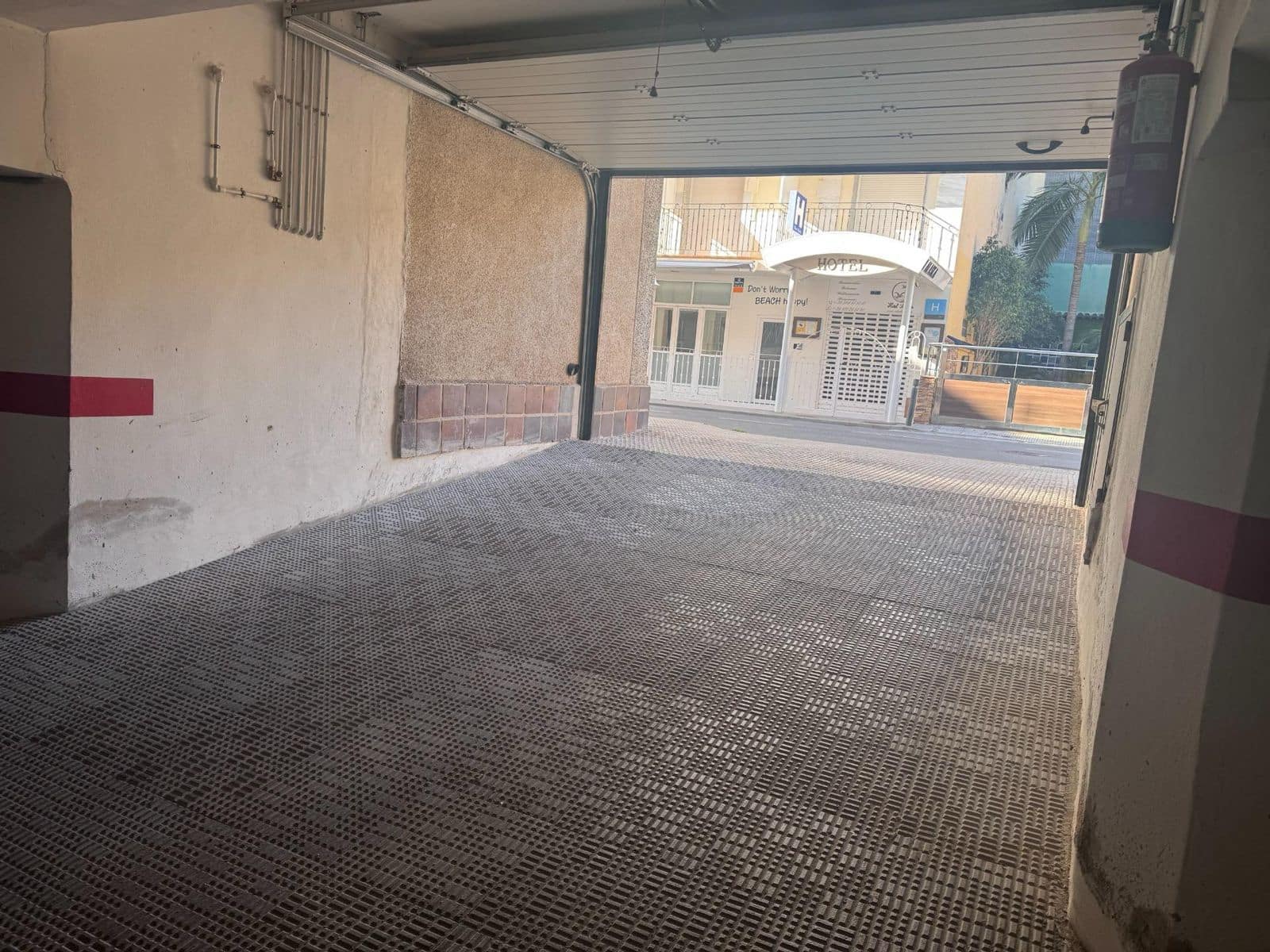 2 bedroom Beach Apartment for sale in Lo Pagan with garage - € 148,000 (Ref: 9879618)