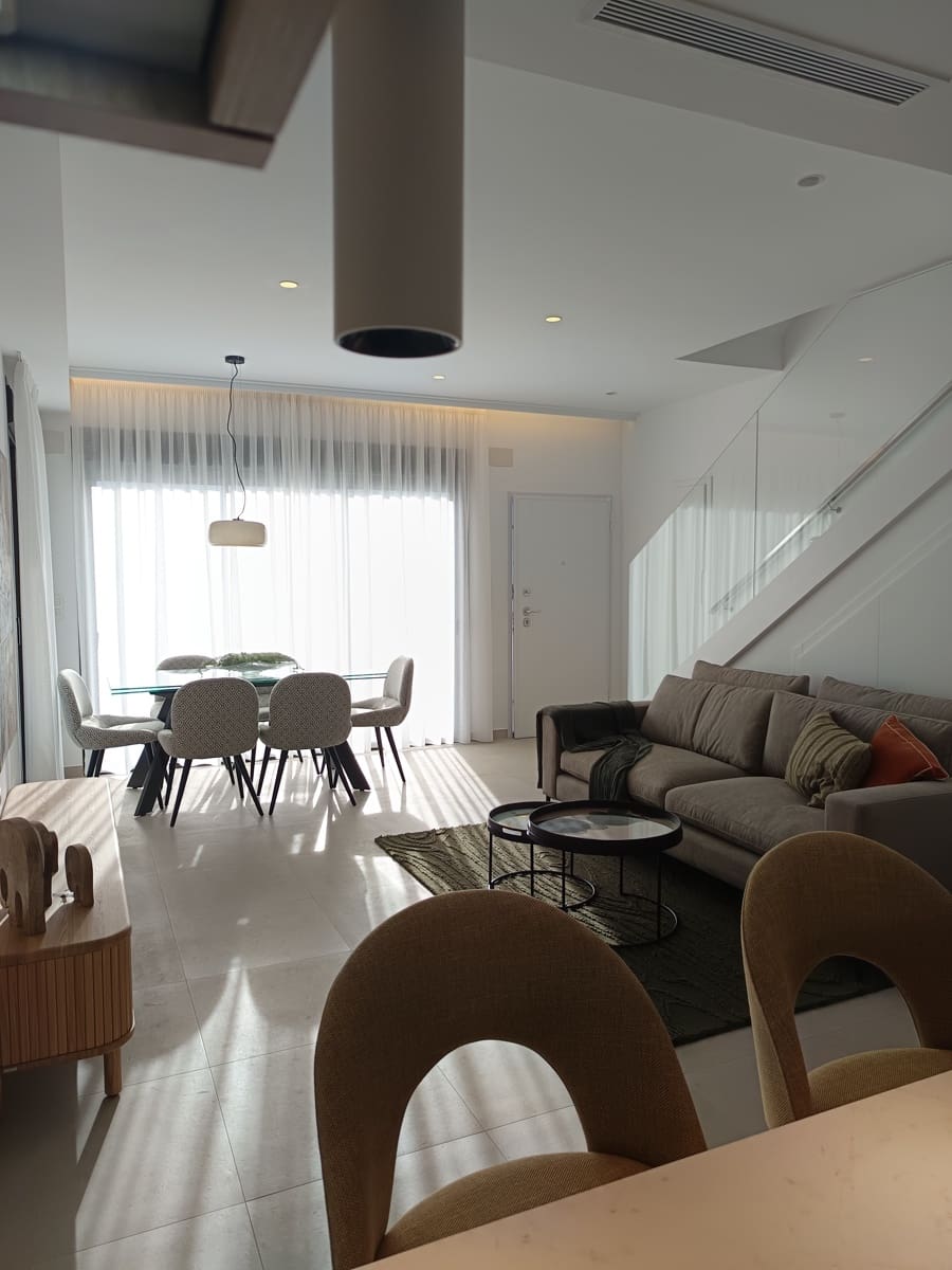 Casa de 3 habitaciones en Pilar de la Horadada en venta con piscina garaje - 354.900 € (Ref: 9905242)