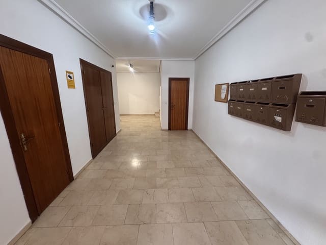 4 slaapkamer Strandappartement te koop in Lo Pagan, San Pedro del Pinatar met garage - € 134.995 (Ref: 9983967)