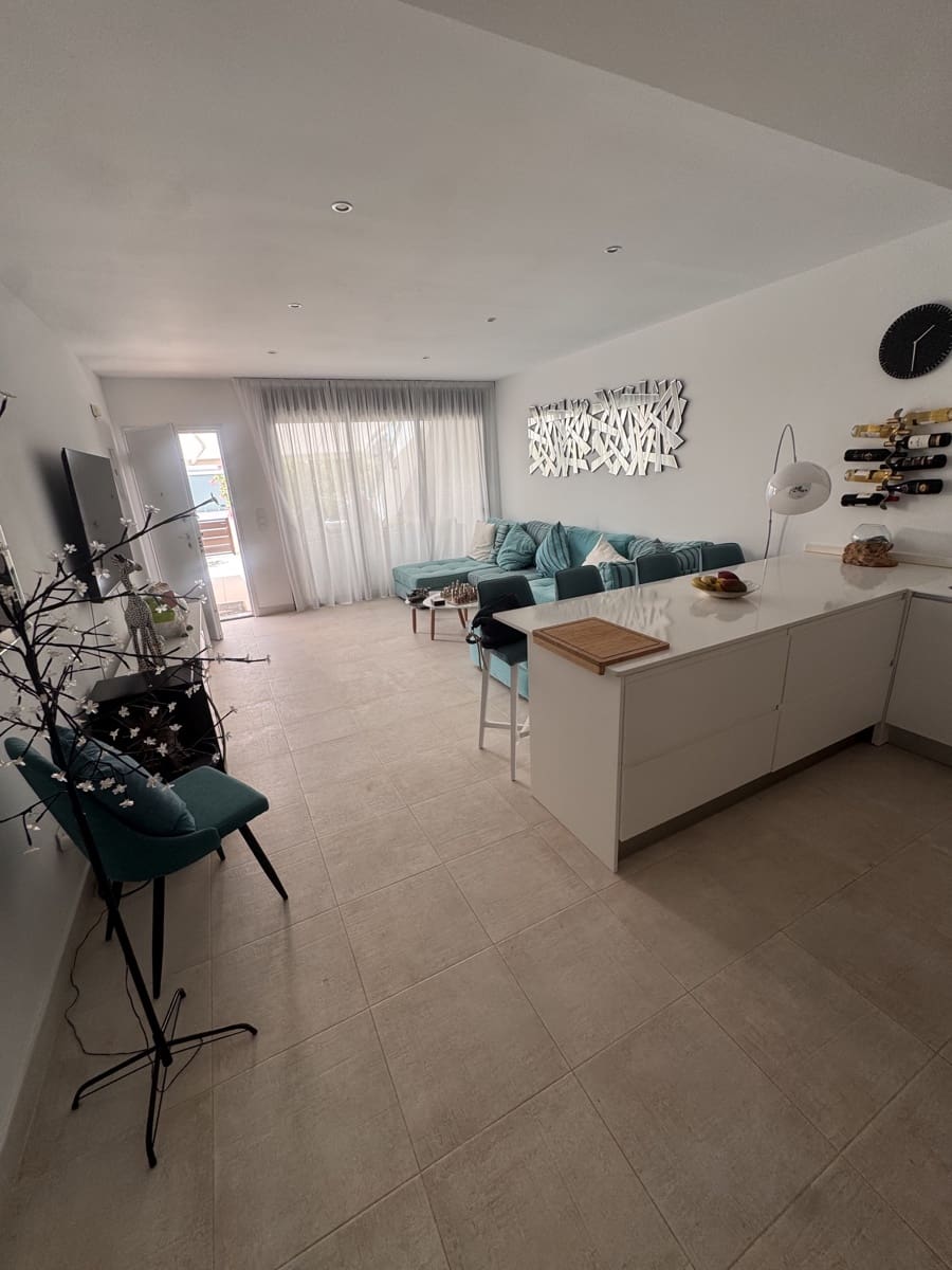 3 sypialnia Apartament na sprzedaż w Pilar de la Horadada z basenem garażem - 339 995 € (Ref: 9991945)