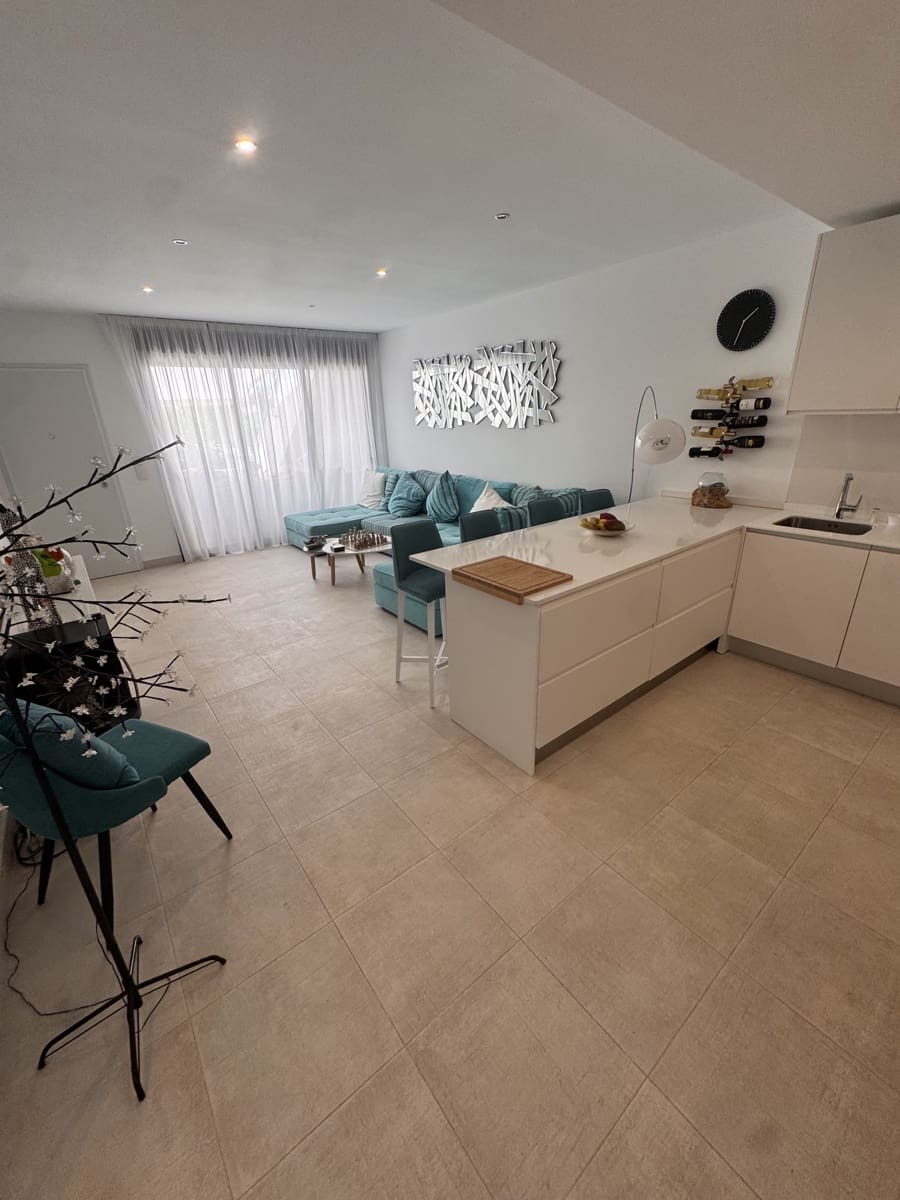3 sypialnia Apartament na sprzedaż w Pilar de la Horadada z basenem garażem - 339 995 € (Ref: 9991945)