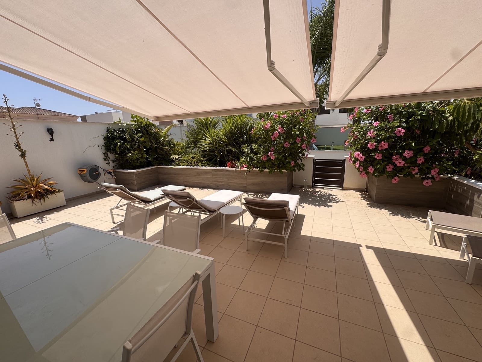 3 sypialnia Apartament na sprzedaż w Pilar de la Horadada z basenem garażem - 339 995 € (Ref: 9991945)