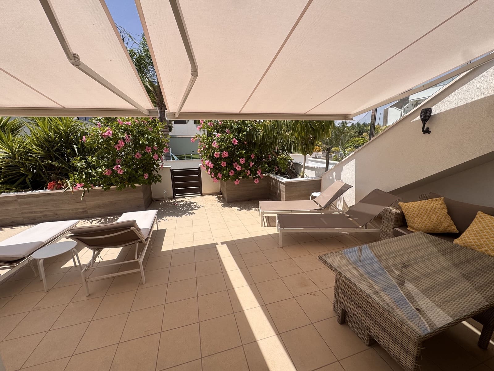 3 sypialnia Apartament na sprzedaż w Pilar de la Horadada z basenem garażem - 339 995 € (Ref: 9991945)