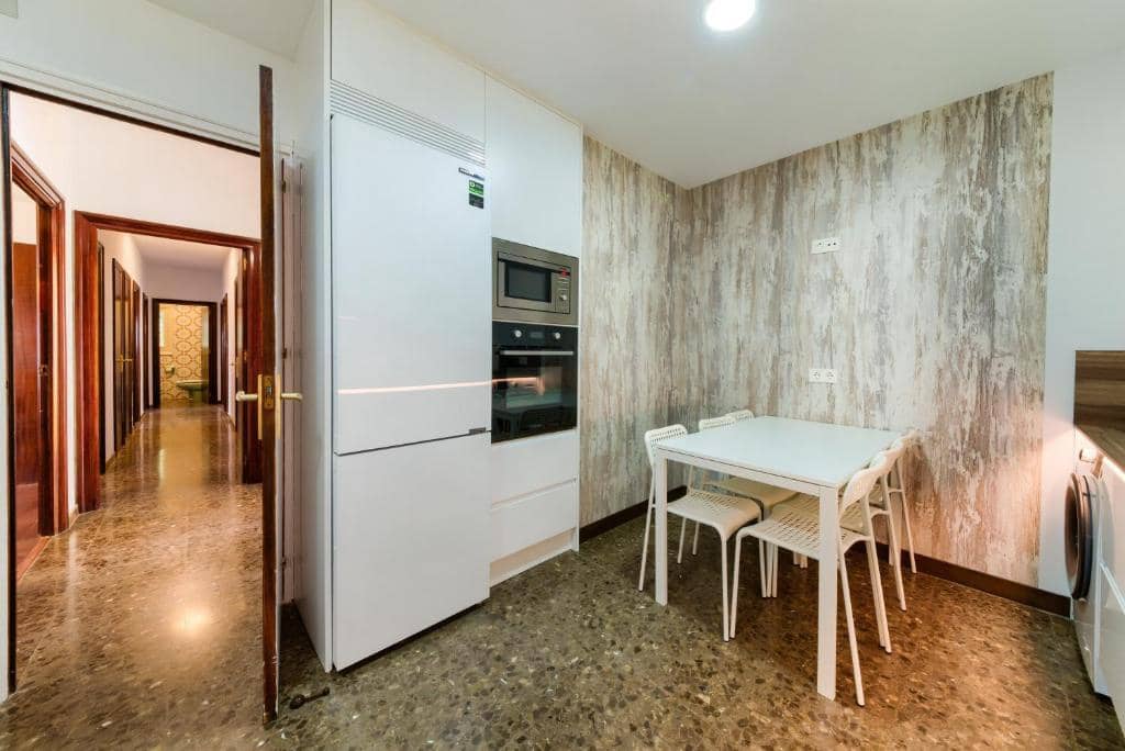 7 camera da letto Appartamento da affitare come casa vacanza in Malaga citta con piscina - 1.050 € (Rif: 7582321)