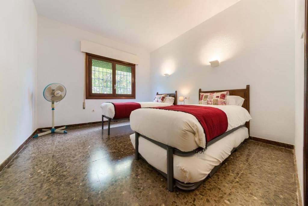 7 camera da letto Appartamento da affitare come casa vacanza in Malaga citta con piscina - 1.050 € (Rif: 7582321)