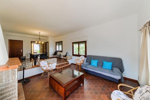 7 bedroom Apartment for holiday rental in Málaga city with pool - € 1,050 (Ref: 7582321)