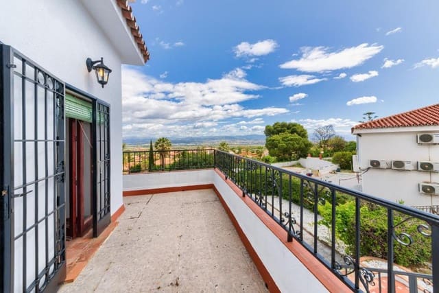 7 bedroom Apartment for holiday rental in Málaga city with pool - € 1,050 (Ref: 7582321)