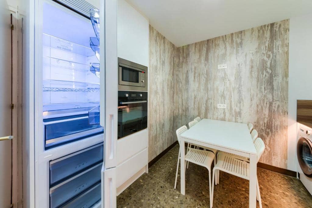 7 camera da letto Appartamento da affitare come casa vacanza in Malaga citta con piscina - 1.050 € (Rif: 7582321)