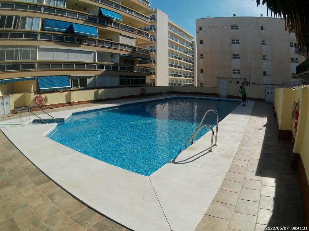 Appartamento da affitare come casa vacanza in Torremolinos con piscina - 250 € (Rif: 7611183)
