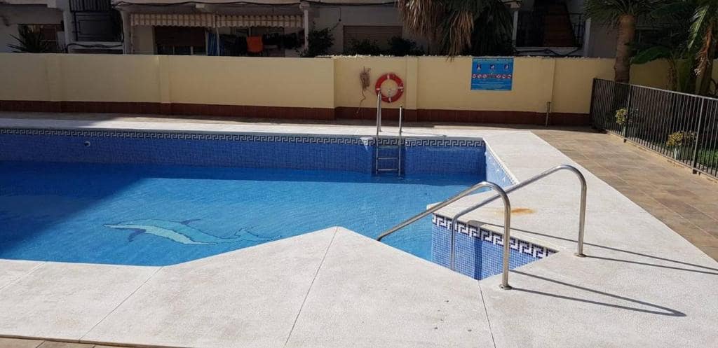 Appartamento da affitare come casa vacanza in Torremolinos con piscina - 250 € (Rif: 7611183)
