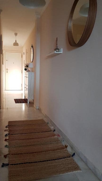 3 camera da letto Appartamento sulla Spiaggia da affitare come casa vacanza in Malaga citta con piscina garage - 840 € (Rif: 7611184)