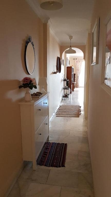 3 camera da letto Appartamento sulla Spiaggia da affitare come casa vacanza in Malaga citta con piscina garage - 840 € (Rif: 7611184)