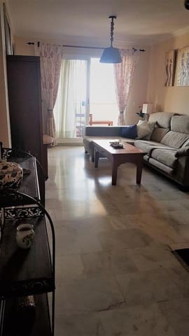 3 bedroom Beach Apartment for holiday rental in Málaga city with pool garage - € 840 (Ref: 7611184)