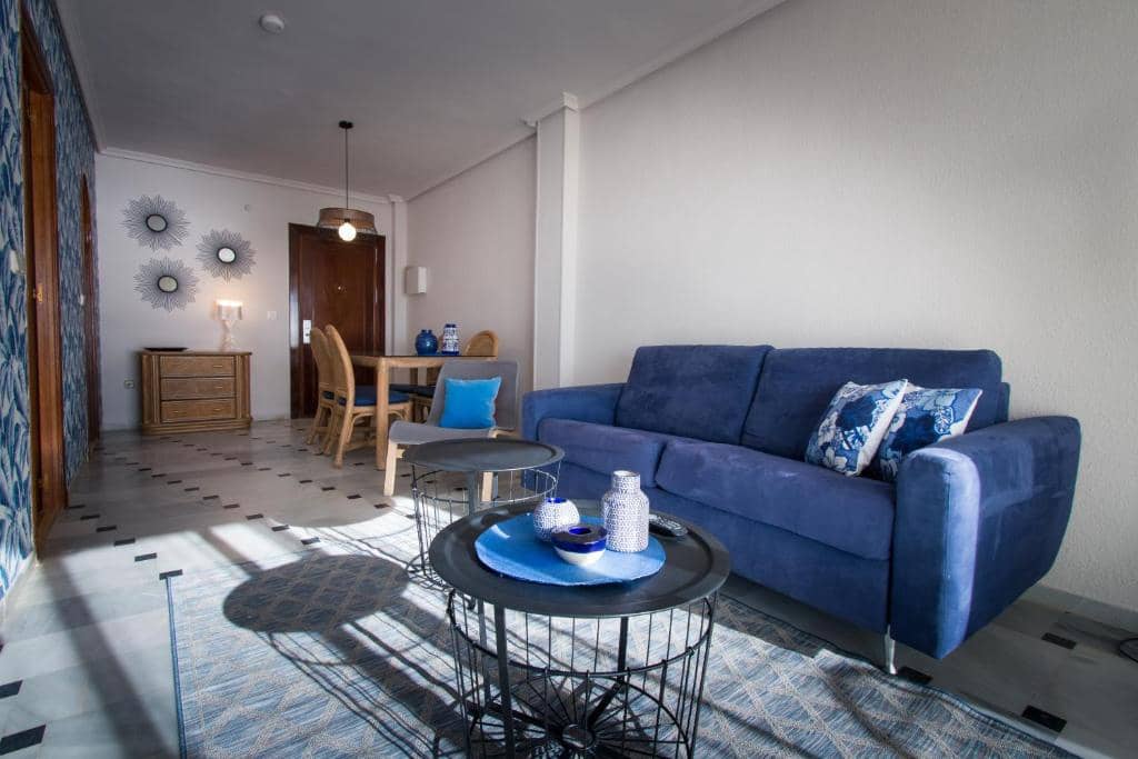 1 bedroom Beach Apartment for holiday rental in Malaga city with pool garage - € 350 (Ref: 7611187)